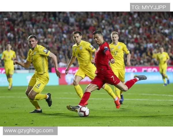 广州足球队在欧锦赛中的团队协作表现分析与点评 广州足球队在欧锦赛中的团队协作表现分析与点评